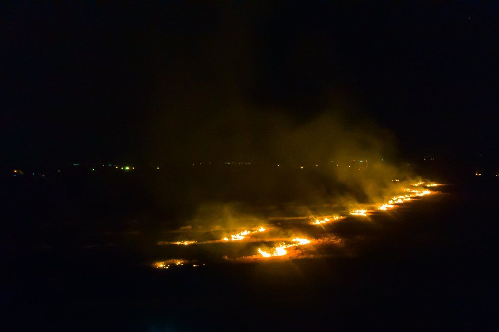 Масштабна пожежа у Дніпрі: фото і відео вогняного "пекла"