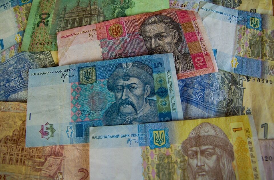 Курс долара різко впаде: що треба знати українцям