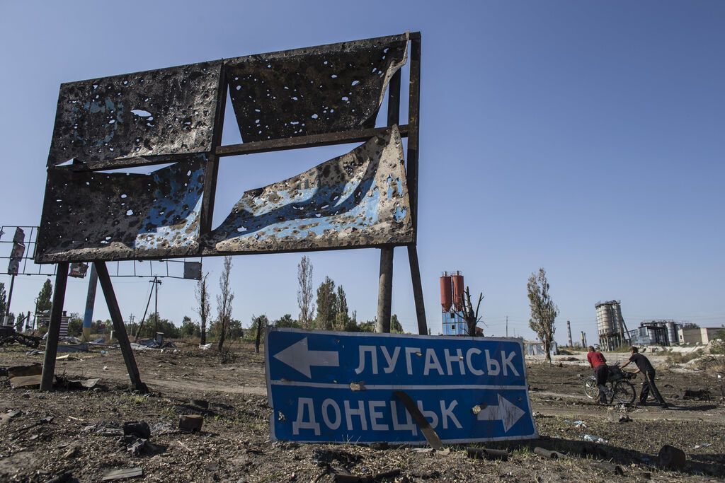 "Де донори, де гроші?" Економіст оцінив план Зеленського щодо відновлення Донбасу