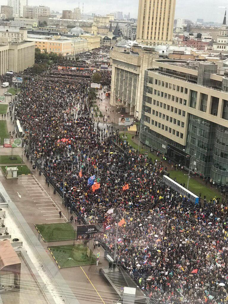 Митинг в Москве 10 августа с высоты