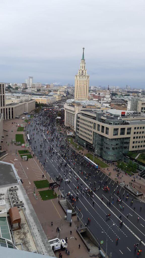 Масштабний мітинг у Москві: всі подробиці, фото і відео