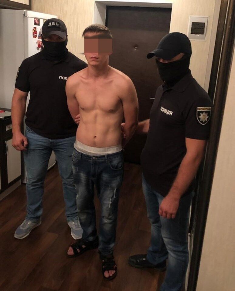 В Киеве грабитель "терроризировал" полицейскую