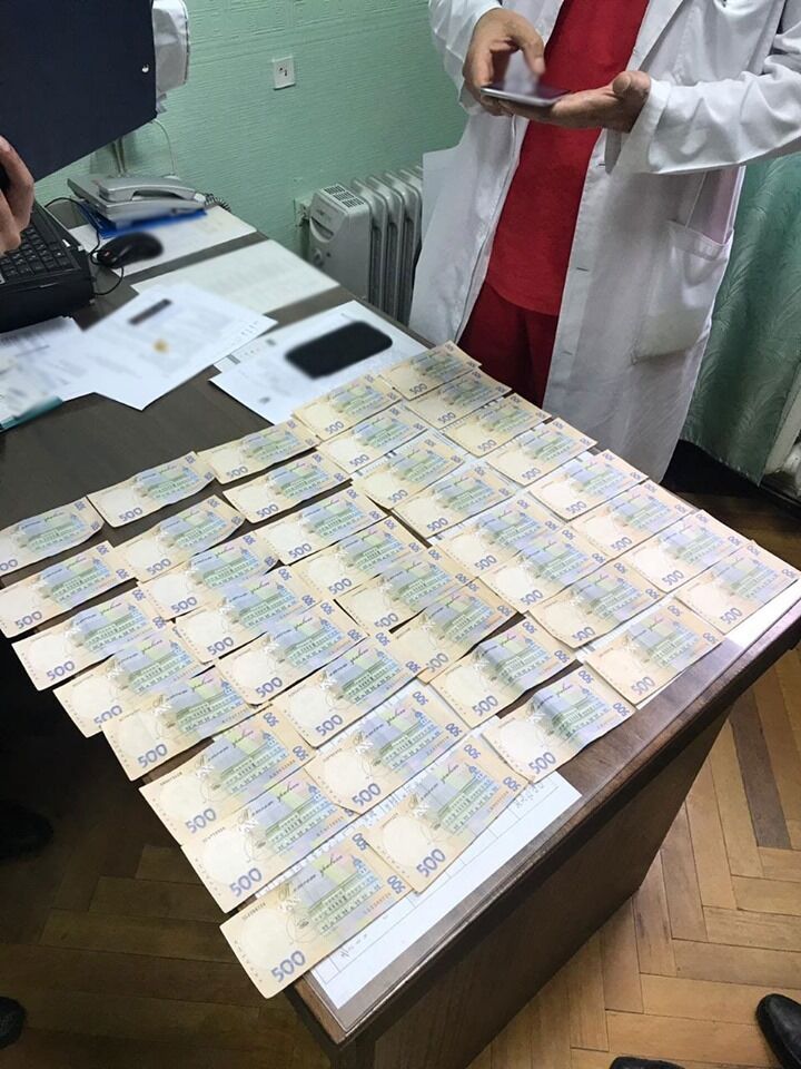 В Киеве врачей уличили в коррупционной ''схеме'' выдачи бесплатных медпрепаратов онкобольным