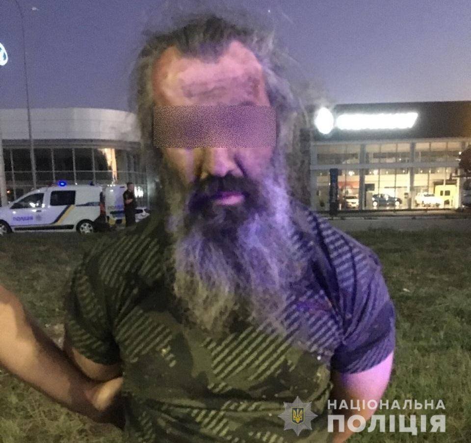 Связали и ограбили: под Киевом совершили налет на дом бизнесмена