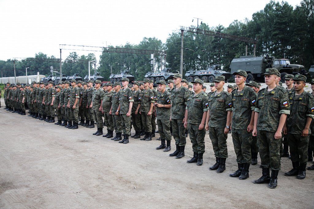 Две страны – два парада: Украина и Беларусь