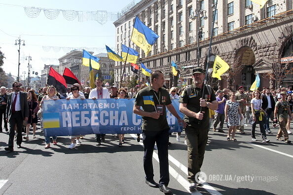 Дві ходи, забіг у вишиванках і мегашоу: як Київ відсвяткував День Незалежності