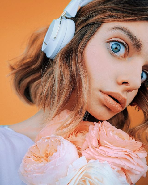 Українка з найбільшими у світі очима: топ-10 кращих фото