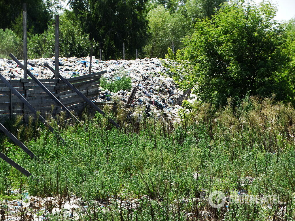 Вне закона: кто утопил в мусоре село на Киевщине