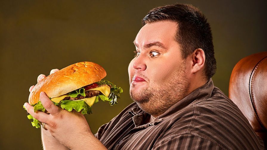 Люди з ожирінням схильні до переїдання