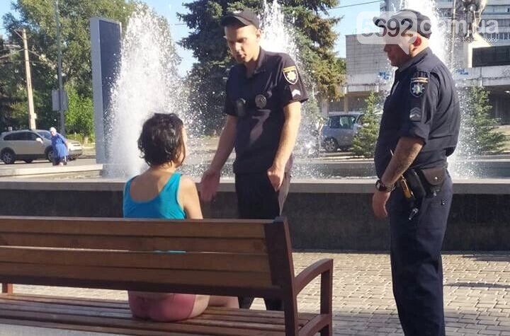 Под Днепром мужчина топил женщину в фонтане
