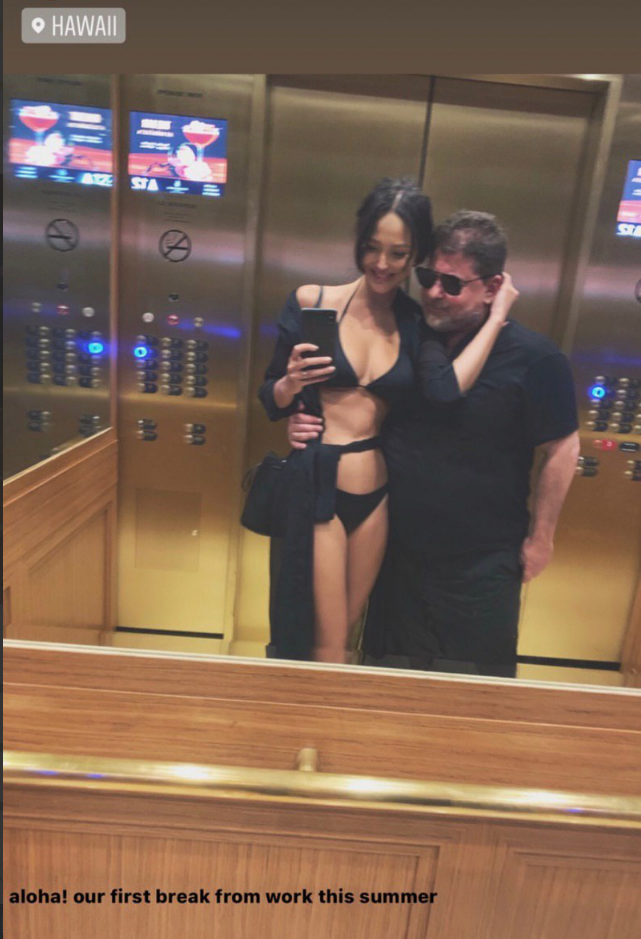 Дарина Эрвин и Александр Цекало - пикантный кадр в лифте