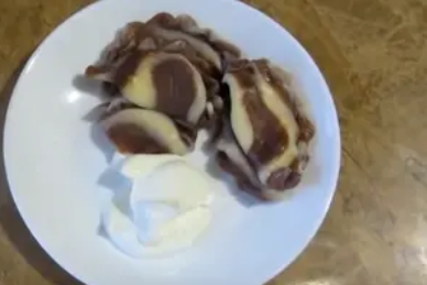 Рецепт шоколадних вареників з сиром