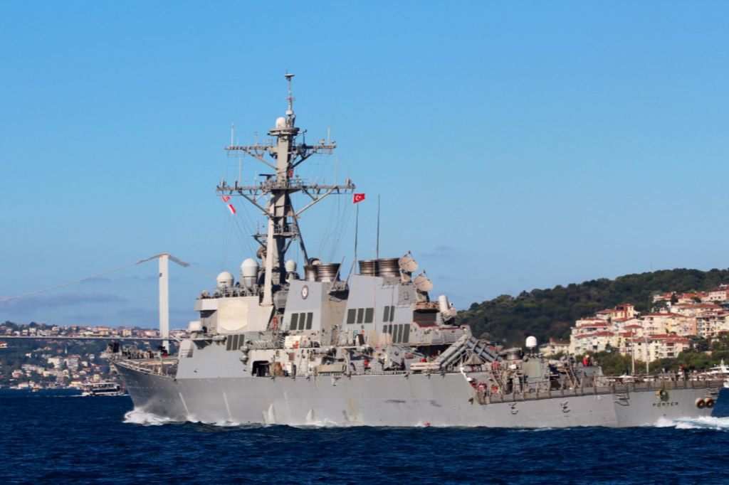 Porter (DDG78)