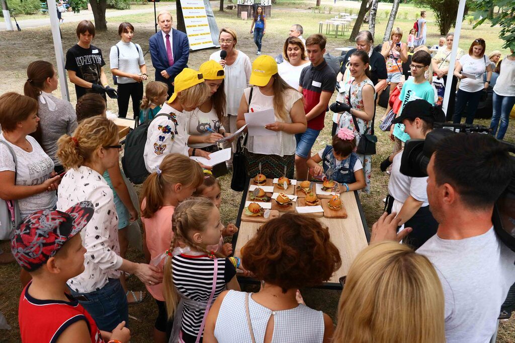 Сила спілкування: діти Донбасу розповіли свої історії іноземним послам