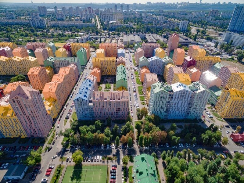 Будинки на Регенераторну в Києві