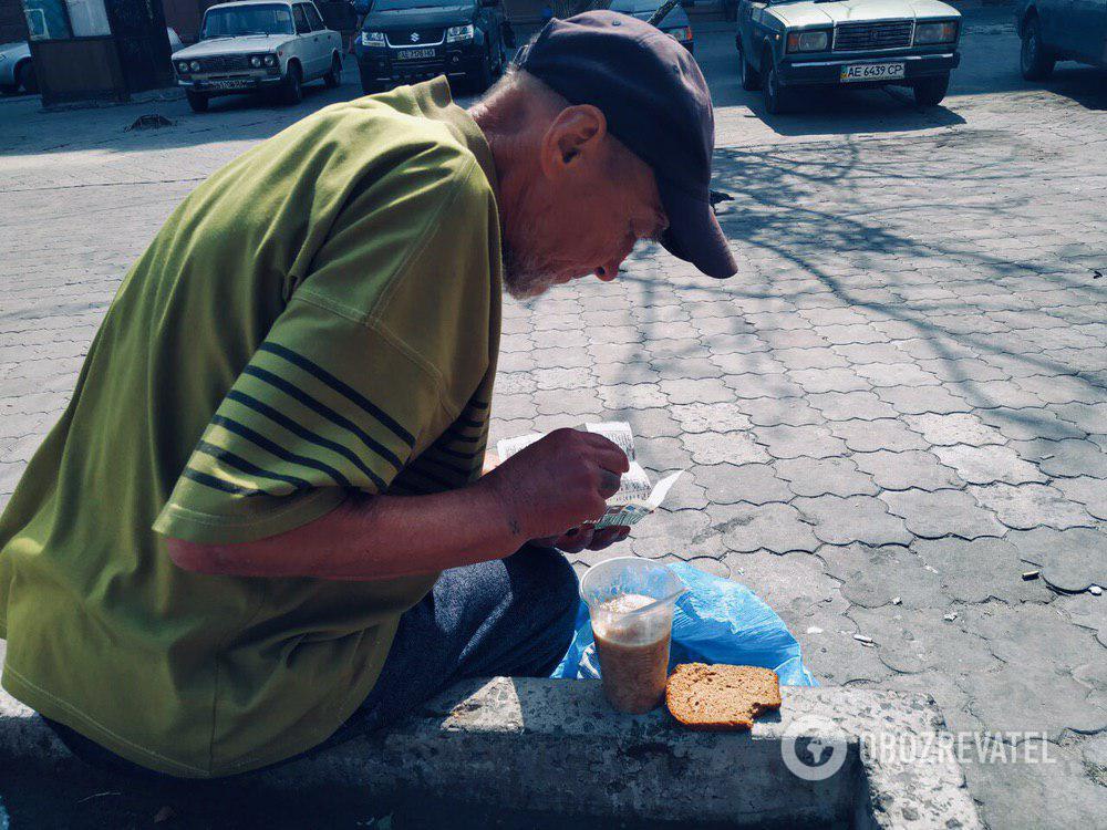 Где в Днепре бесплатно кормят голодающих