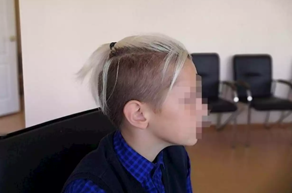 Зачіска четвертокласника