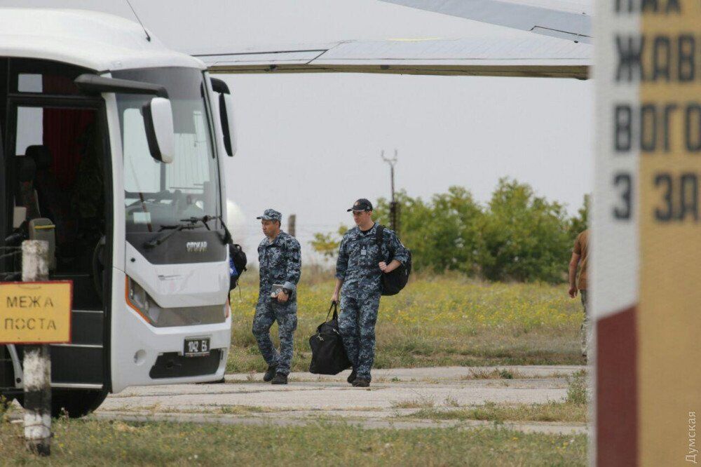 Звільнені моряки повернулися до Одеси