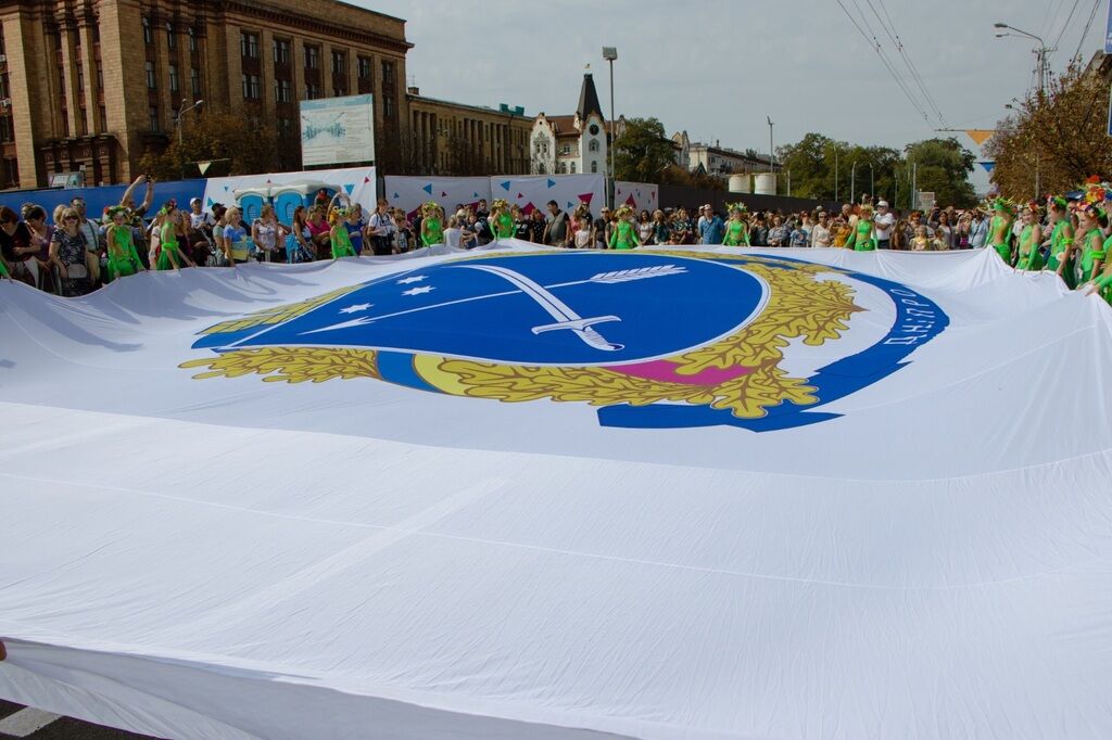 Як Дніпро відзначає День міста: яскраві фото свята