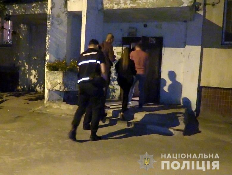 Дочекався, поки засне: в Києві чоловік жорстоко вбив рідного брата