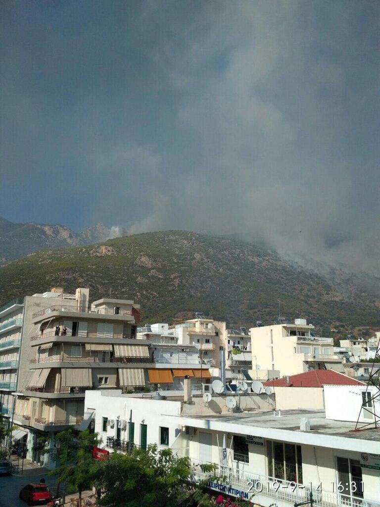 Возле популярного курорта в Греции случилось серьезное ЧП: фото с места