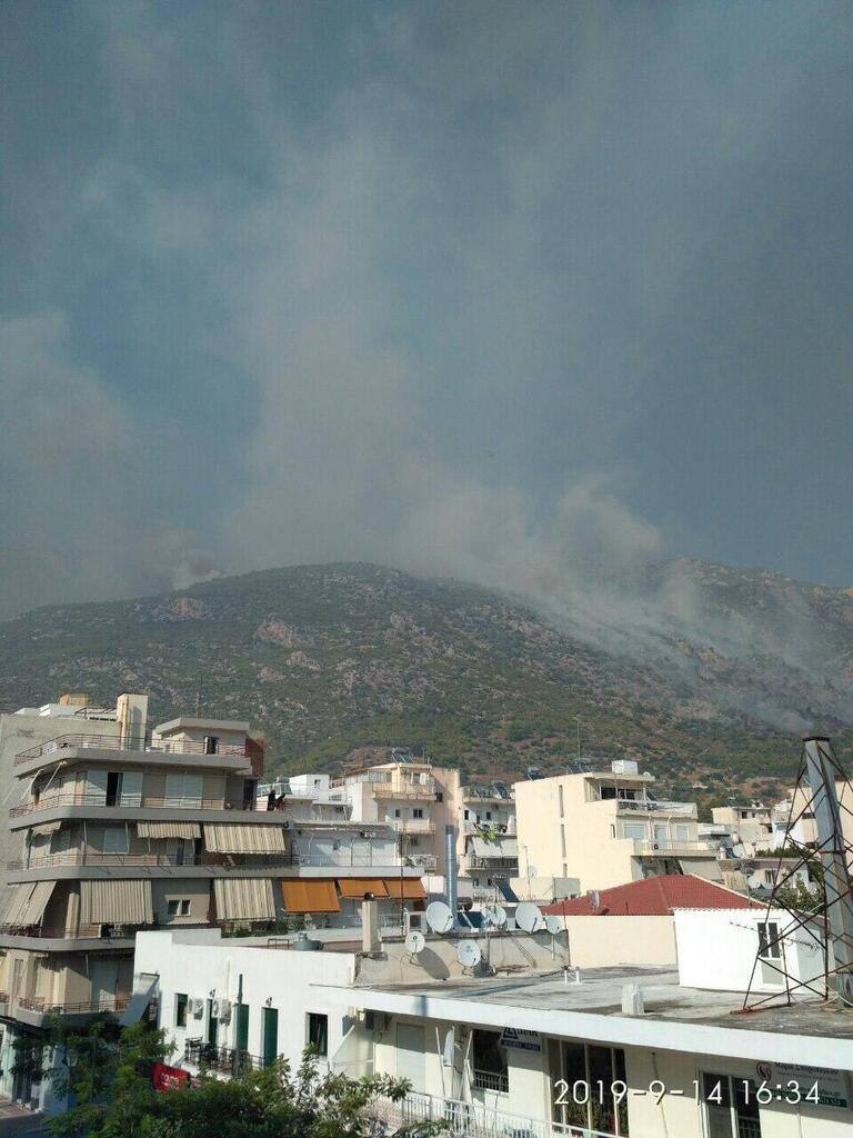 Возле популярного курорта в Греции случилось серьезное ЧП: фото с места