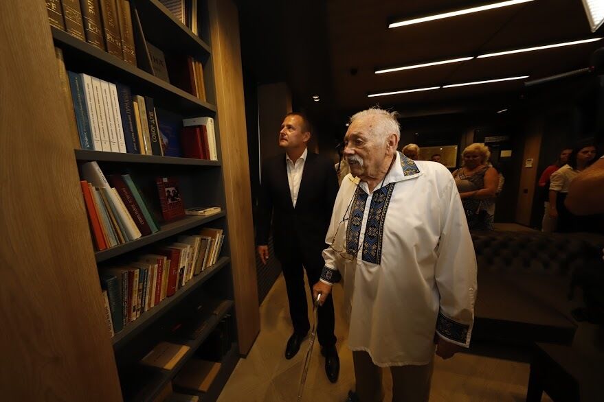 Борис Филатов о Библиотеке имени Джона Маккейна в Днепре: "Сюда поедут люди со всей Украины!"