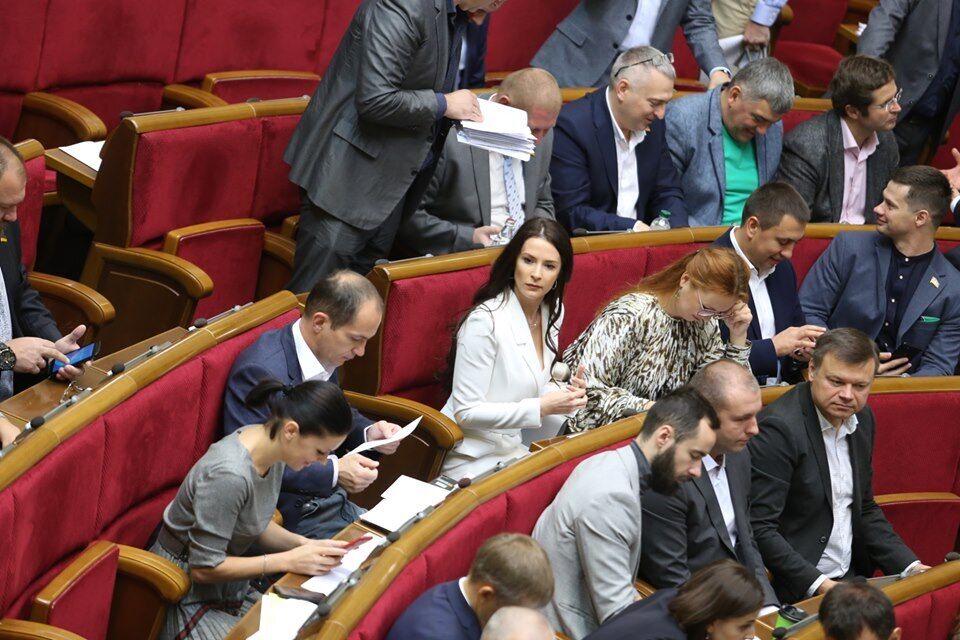 На прикладі "Слуги народу": Томенко закликав посилити вимоги до нардепів
