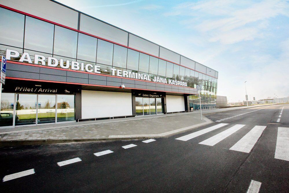 Куда летишь на Новый год? SkyUp запустил доступные рейсы в Чехию