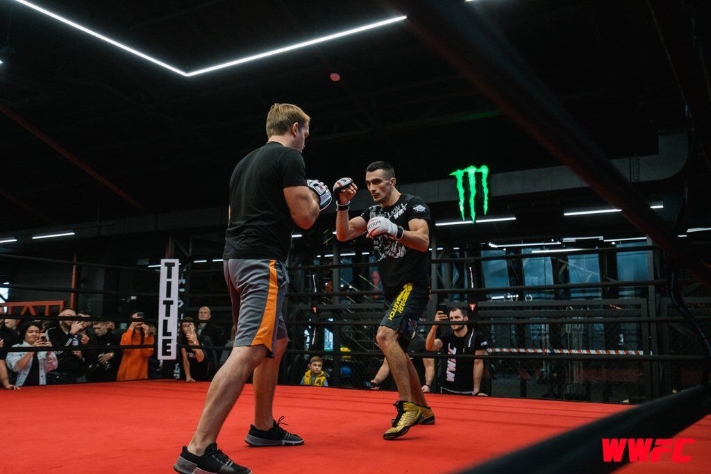 Бійці турніру WWFC 15 провели відкрите тренування в спортивному клубі WWFC GYM