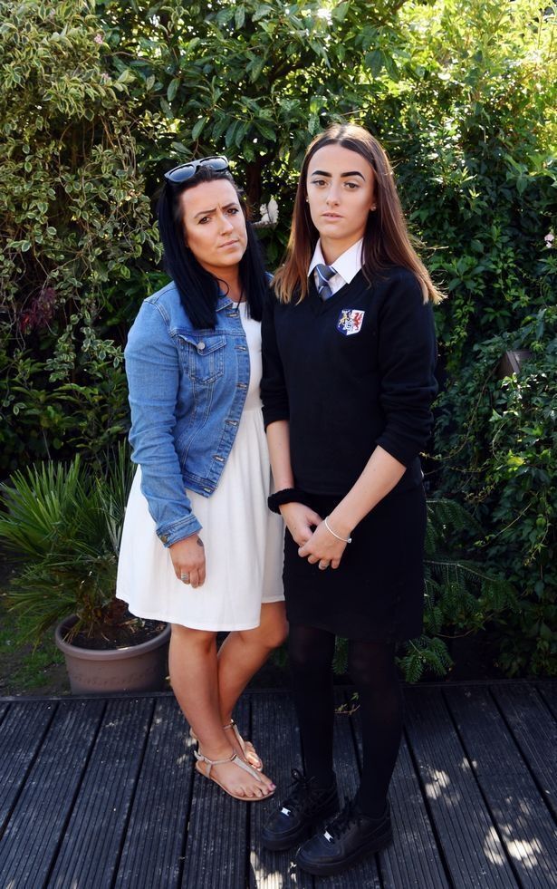 Британская школьница и ее мать
