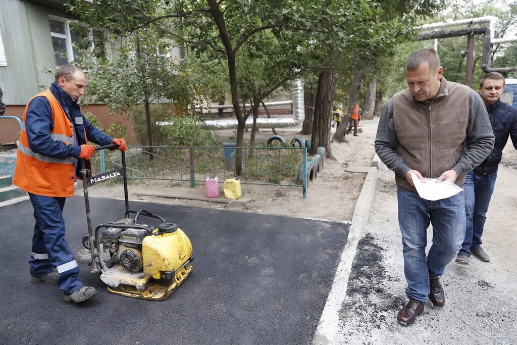 Мерія Дніпра перейшла до комплексних ремонтів дворів і внутрішньоквартальних доріг — Філатов