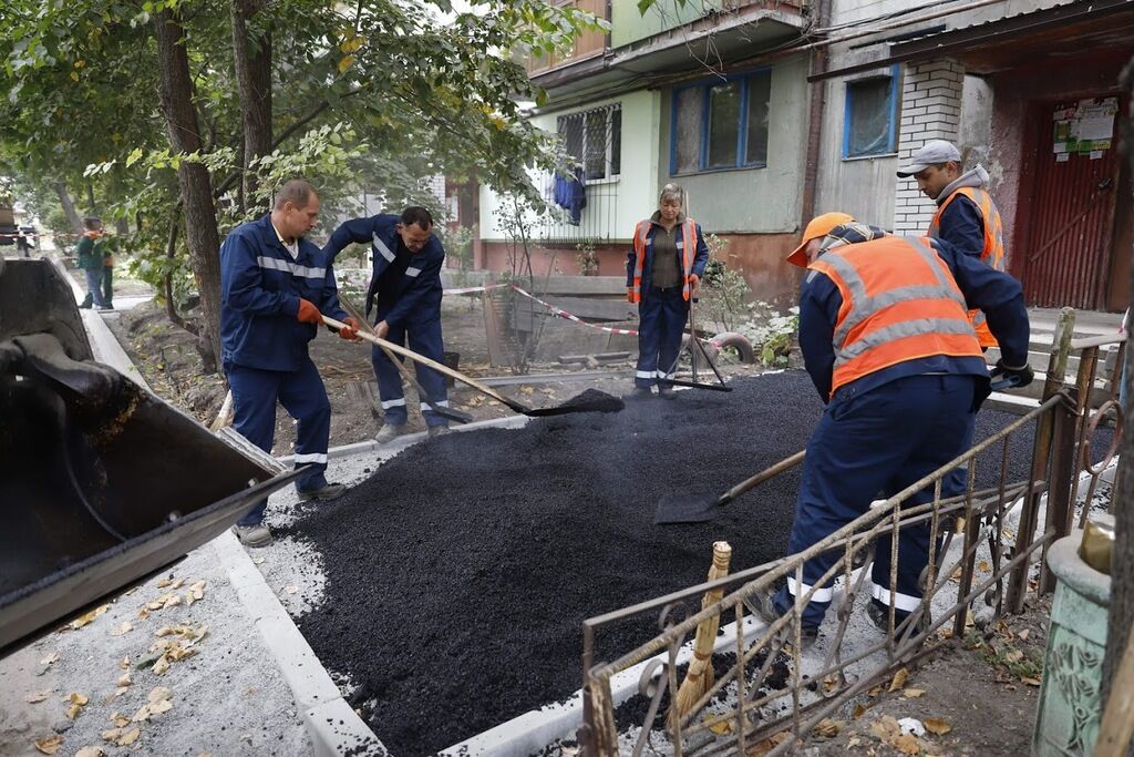 Мерія Дніпра перейшла до комплексних ремонтів дворів і внутрішньоквартальних доріг — Філатов