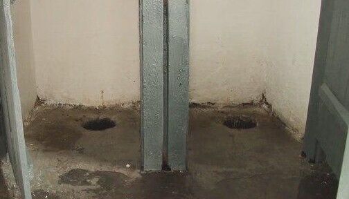 Холодні туалети на Закарпатті