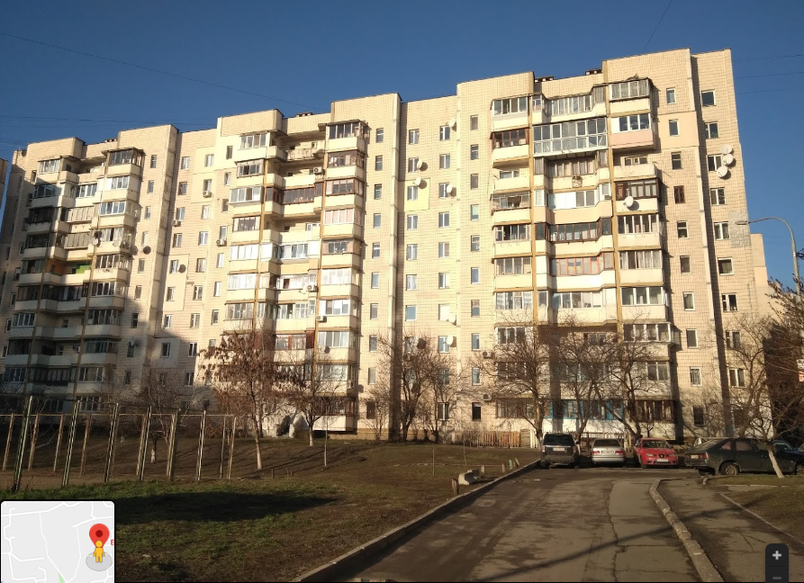 В Киеве мужчина выпал с 9 этажа
