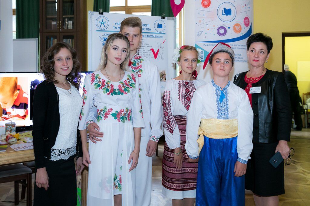 В Киеве МАН открыл старт "сезона поисков и научных открытий" среди учащейся молодежи