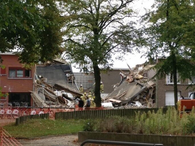В Бельгии взрыв обрушил три дома