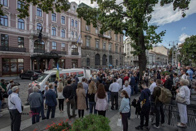 Во Львове простились с бойцом ВСУ