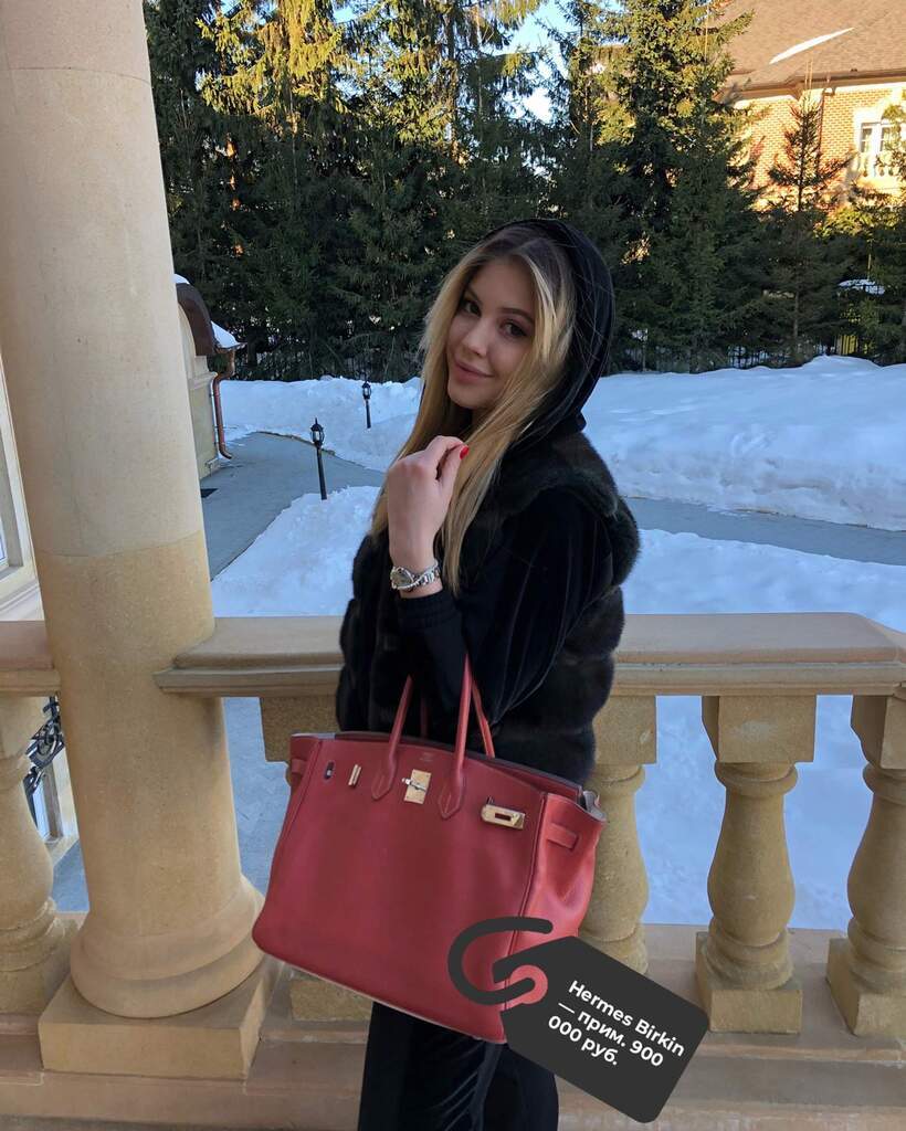 Часы, сумки и одежда за миллионы: СМИ рассказали, как живет дочь Стаса Михайлова