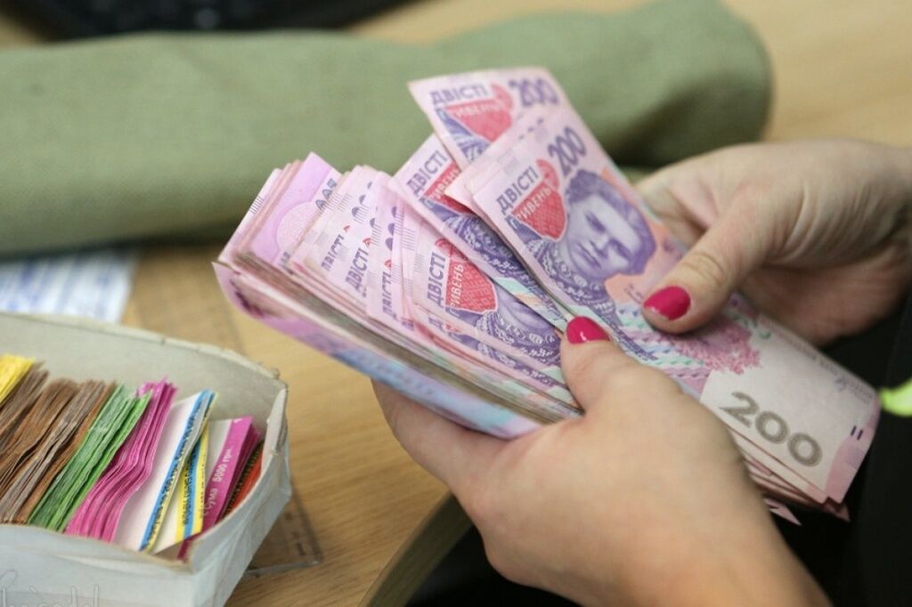 В Украине объявили войну должникам по зарплате: кому грозят штрафы и тюрьма