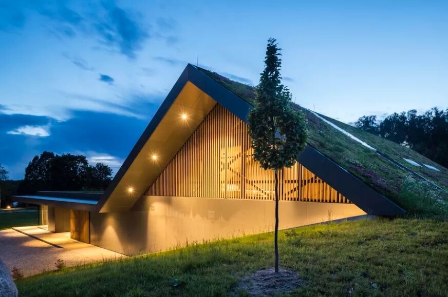 "Зеленая энергоэффективность": крышу дома решили сделать частью окружающей среды