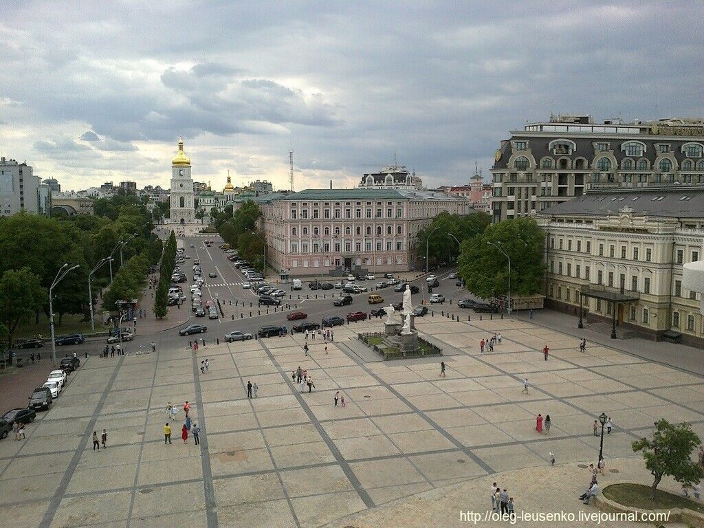 Михайлівська площа у 2000-х роках