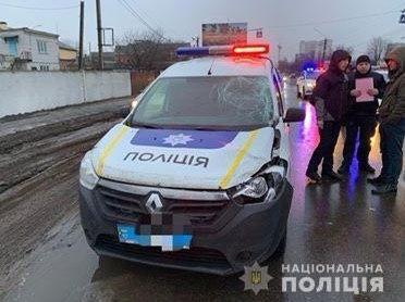 У місті Бориспіль Київської області поліцейський автомобіль Renault Doker збив чоловіка, який загинув від отриманих травм