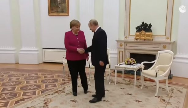 Меркель приехала к Путину в Кремль