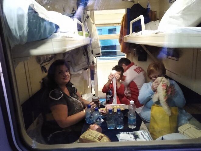 Официальный перевозчик уверял, что на новогодние праздники на их поездах в Крым ездили бабушки с внуками и студенты