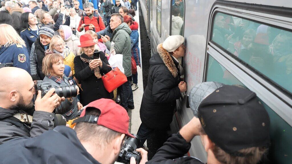 Пенсіонерка розцілувала поїзд до Криму