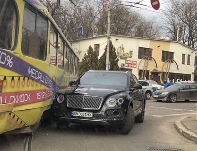 Найдорожчі авто, які розбили в Україні в 2019 році