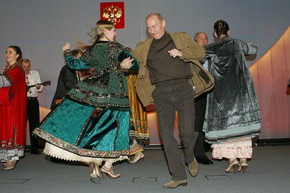 У Росії показали архівні фото Путіна