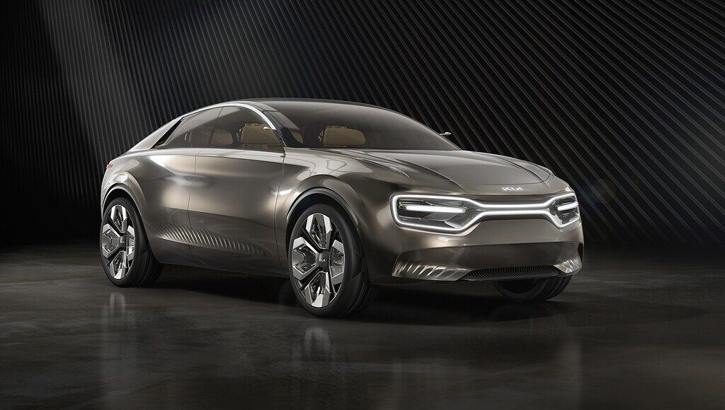 Каким может стать электромобиль компании можно представить на примере концепта Imagine by Kia, показанного на Женевском автошоу 2019