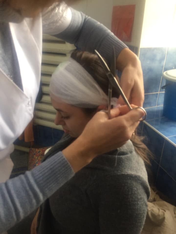 В Одессе на голову женщины рухнул кусок дома